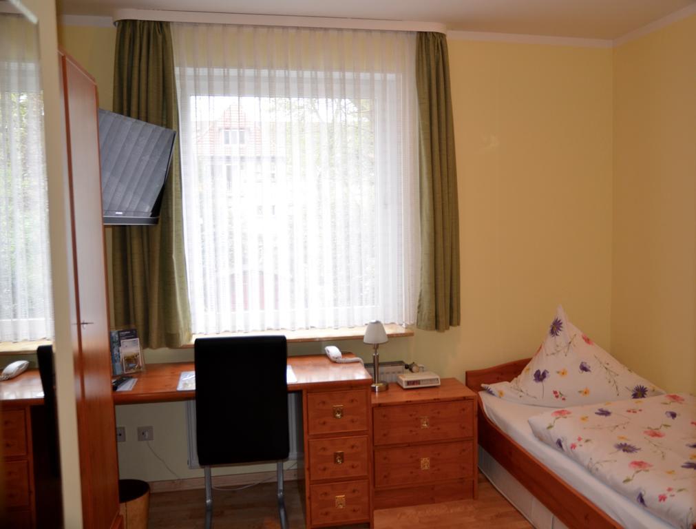 Hotel Waldersee ฮันโนเวอร์ ภายนอก รูปภาพ